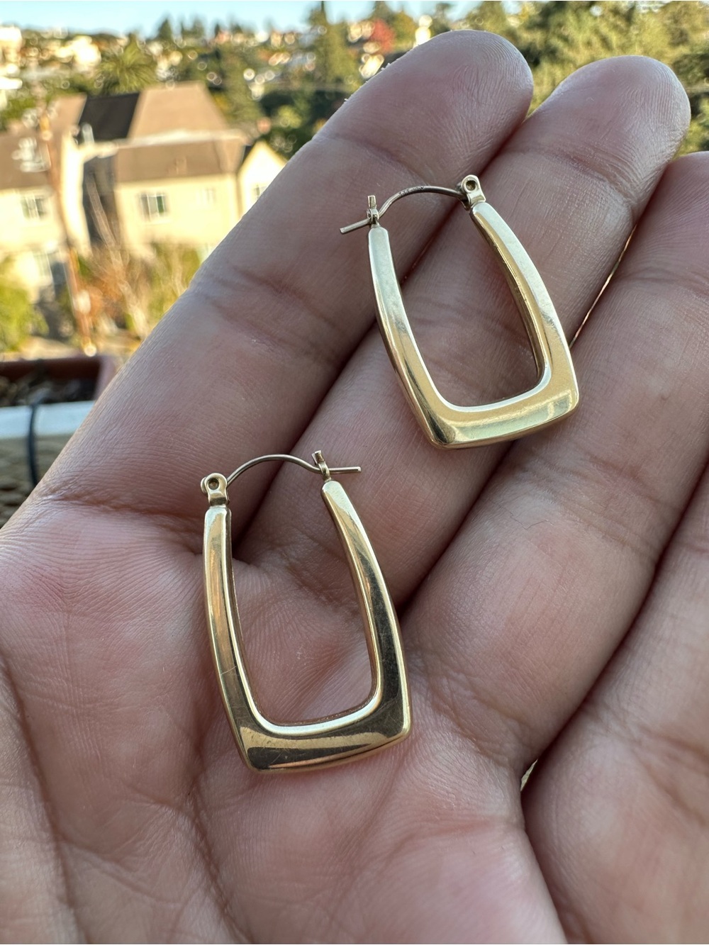 Polished 10k Gold Sculpted Geometric Hoop Earrings - Women Jewelry